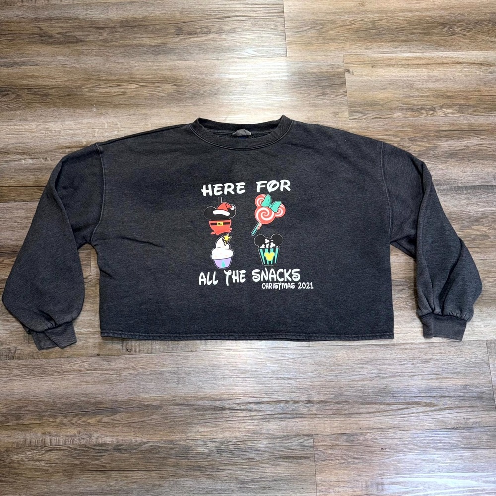 Universal Thread Disney Crop Sweatshirt Womens L Gray Holiday Snacks Christmas